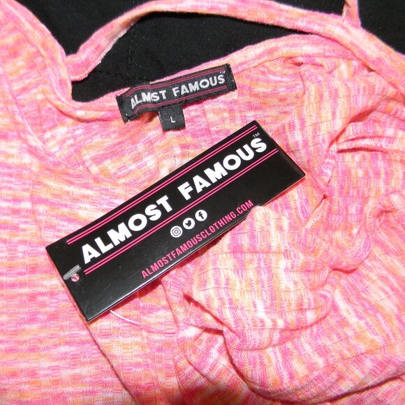 Almost Famous Pink Cropped Tee Asymmetrical Hem V Hem Back Detail Sz L NWT - Picture 4 of 4